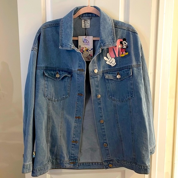 🆕 RARE Disney 100th Anniversary Ltd. Ed Mickey & Friends Oversize Denim Jacket - Picture 3 of 10